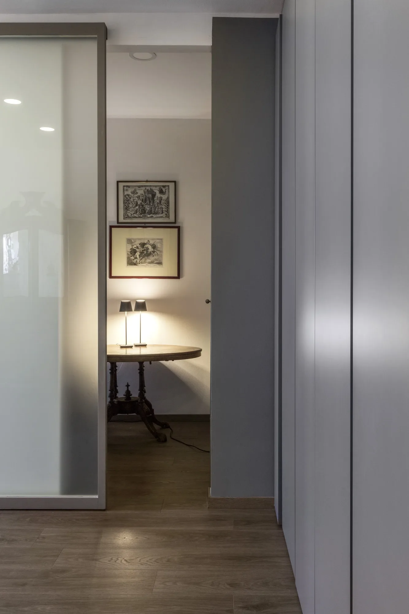 Magenta Apartment, interno. Foto: Beppe Giardino.