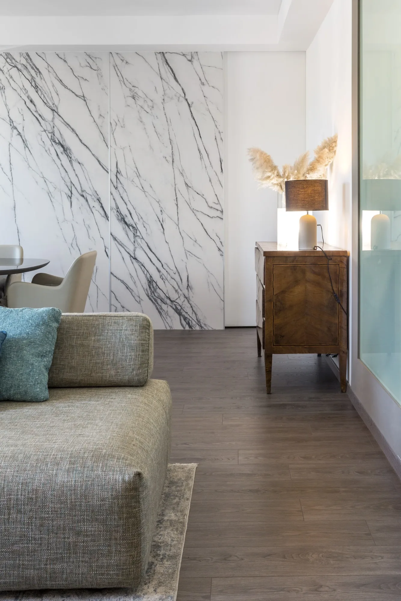 Magenta Apartment, interno. Foto: Beppe Giardino.
