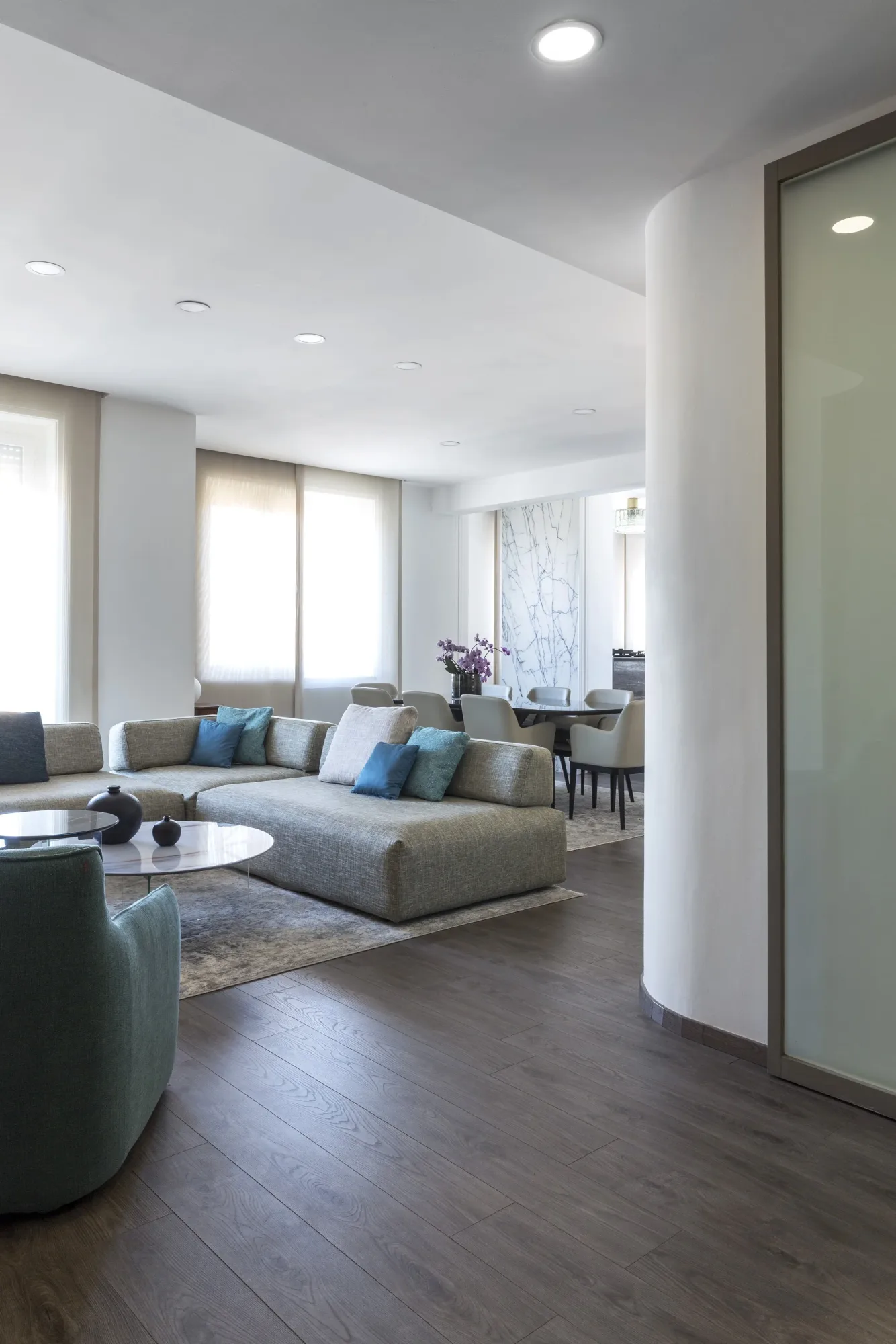 Magenta Apartment, interno. Foto: Beppe Giardino.