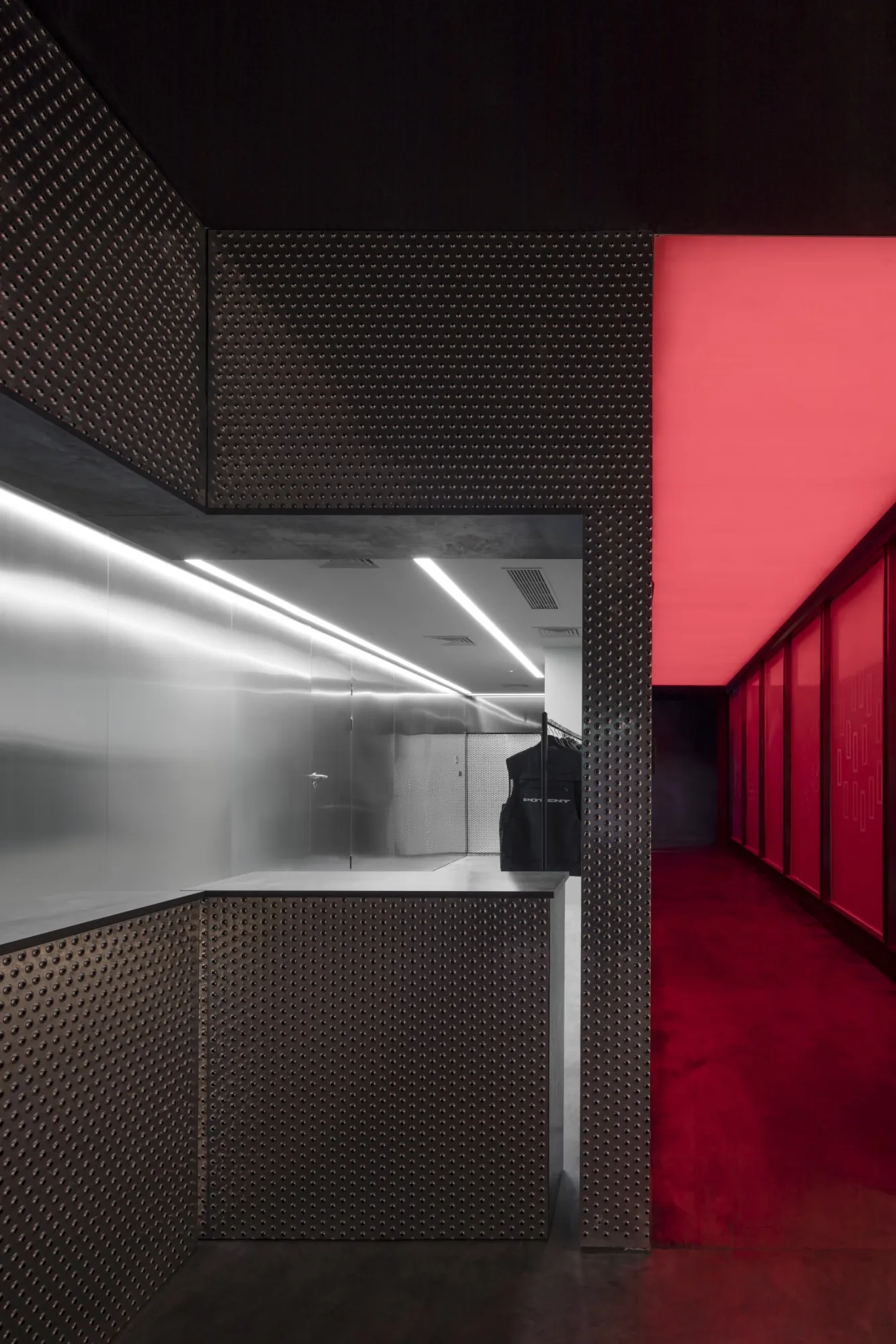 Potent Club, interior. Photo: Peter Dixie / LOTAN (www.lo-tan.com, @lotanarchphoto).