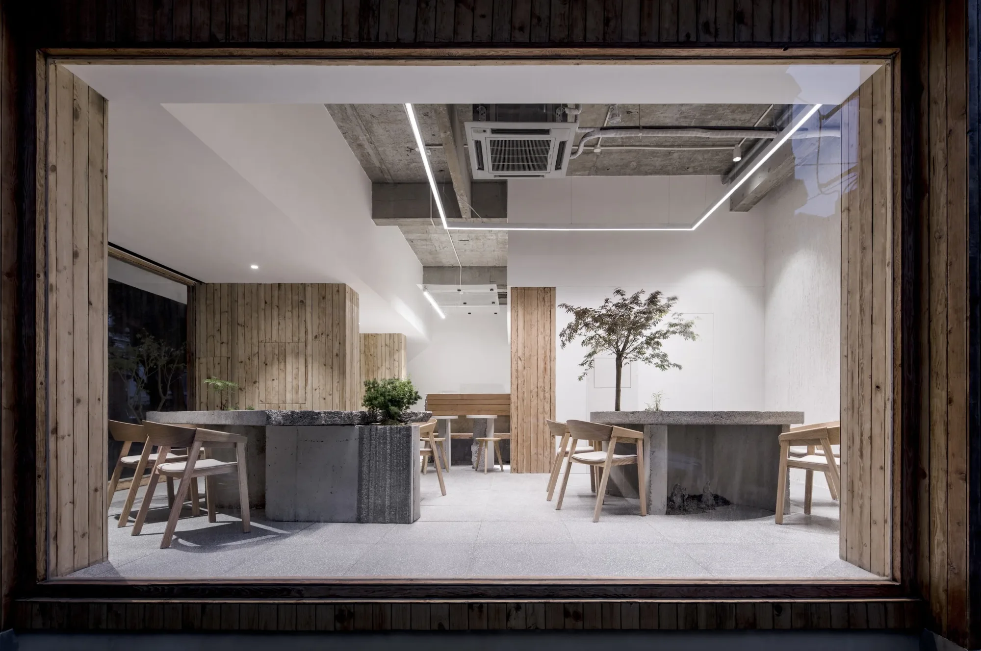 Zhe Tian, interior. Photo: Peter Dixie / LOTAN (lo-tan.com).
